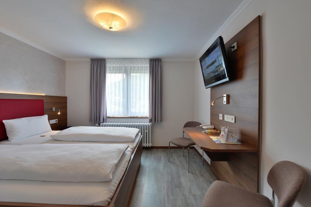 Land-Gut-Hotel Zur Post Altenahr Exterior foto
